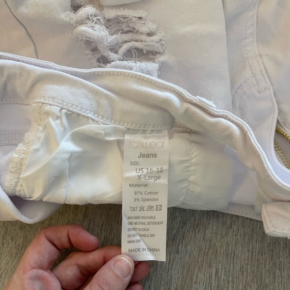 Fashion style Bermuda shorts - Picture 2 of 3